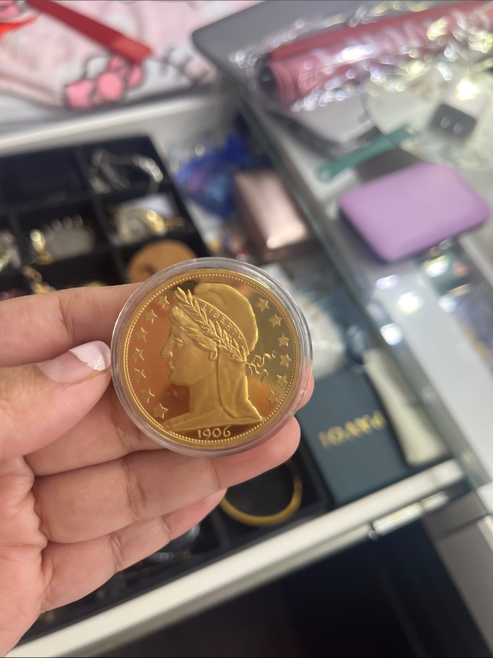 Vintage 1906 Gold-Tone Commemorative Coin - Classic Profile Design